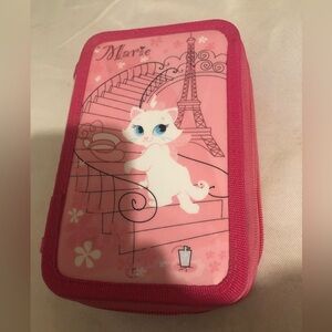 🎠Disney’s Aristocats Art Pen Case- 151A $35 or $30 w/offer